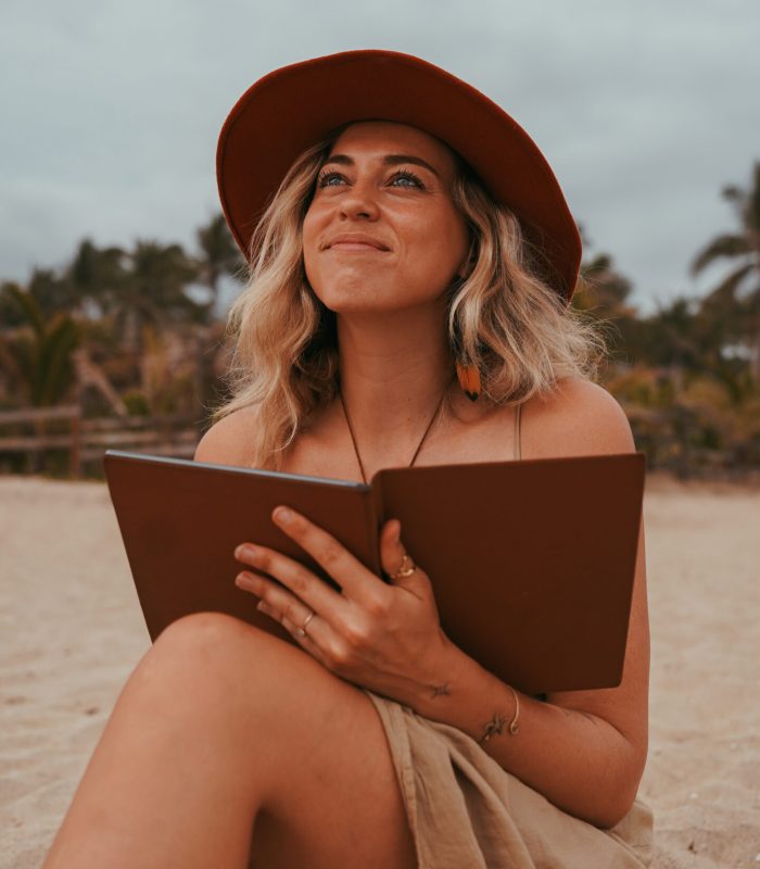 Elody Hamelink - Schrijver